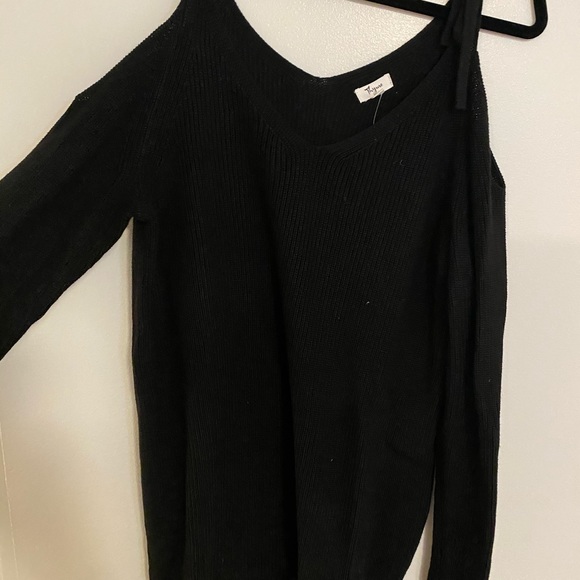 Cold-Shoulder Maternity Sweater - Picture 2 of 3